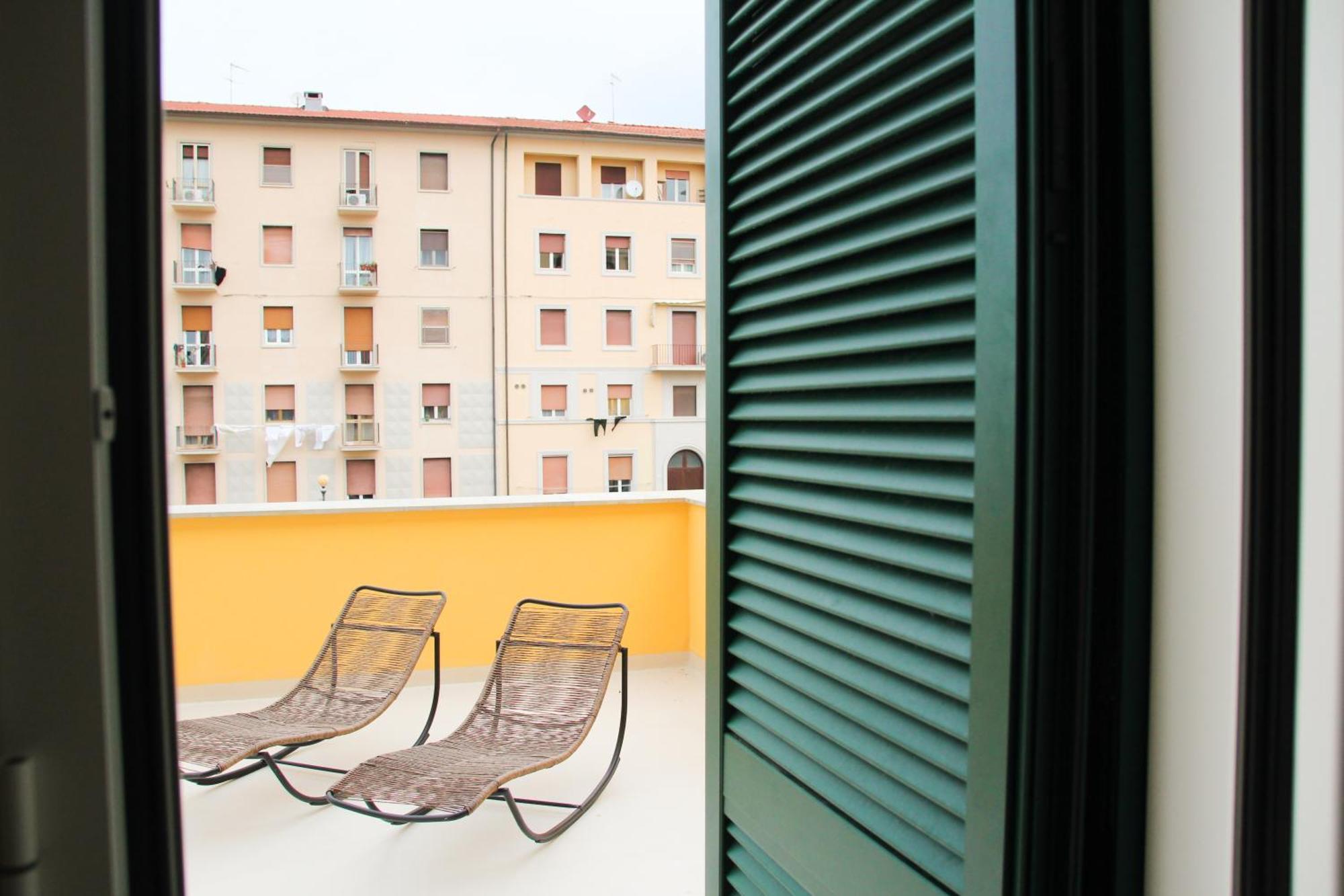 Waterfront Balcony I Grani 2 Resort Style Suite Ліворно Екстер'єр фото